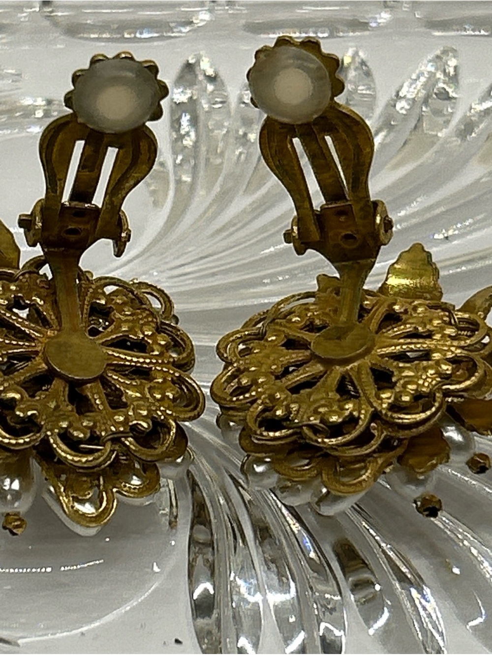 Vintage Original By Robert Faux Pearl and Rhinestone Brooch and Clip-On Earrings - Picture 7 of 9